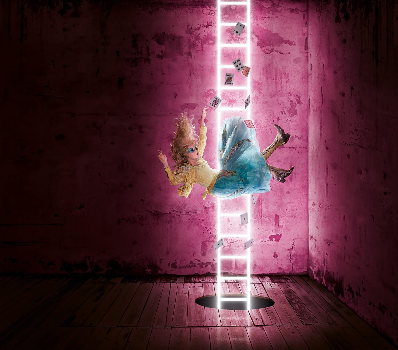 Phil Sealey Alice's Adventures Underground in Award Winning Immersive Theatre